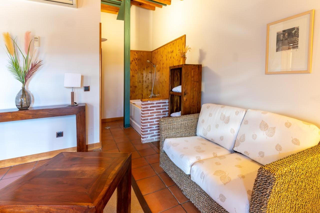 Hospederia El Arco Hotell Villavieja del Lozoya Exteriör bild