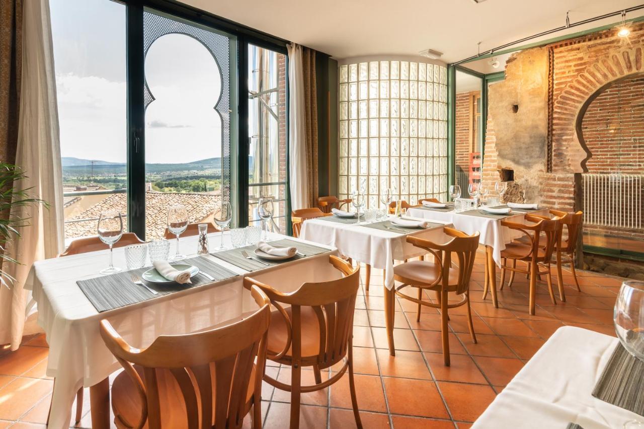Hospederia El Arco Hotell Villavieja del Lozoya Exteriör bild